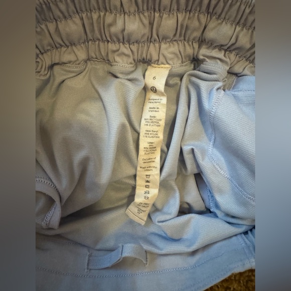 Lulu light cornflower color 4” hotty hot shorts - Picture 3 of 3